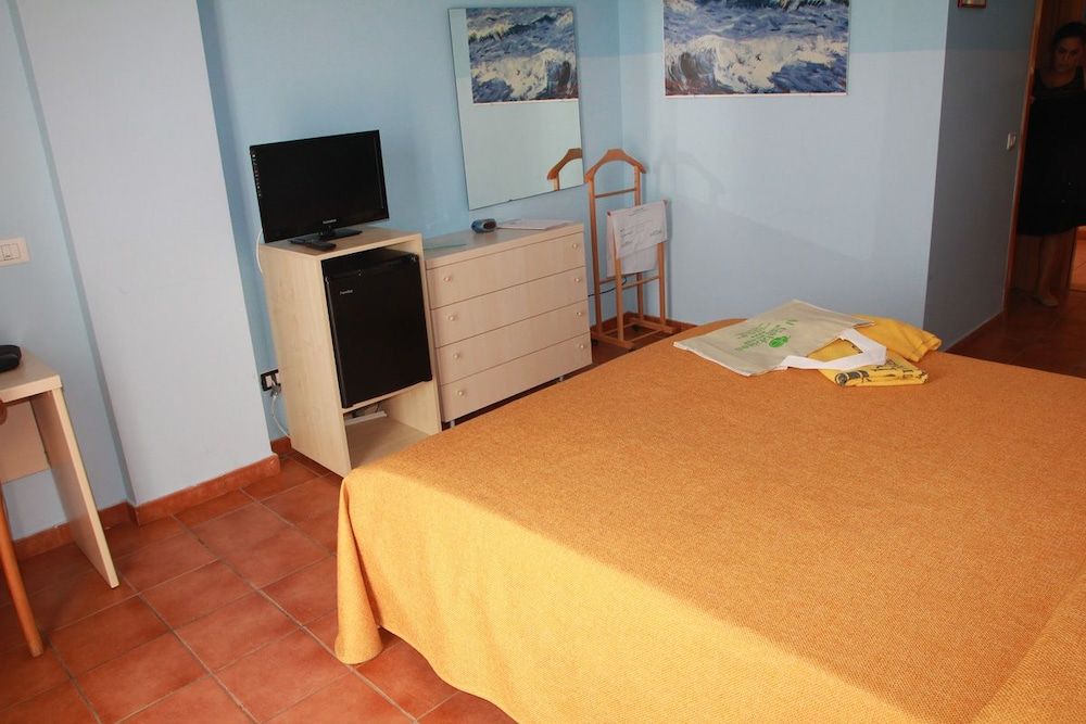 Al Gabbiano Classic Double Room, Sea View 2