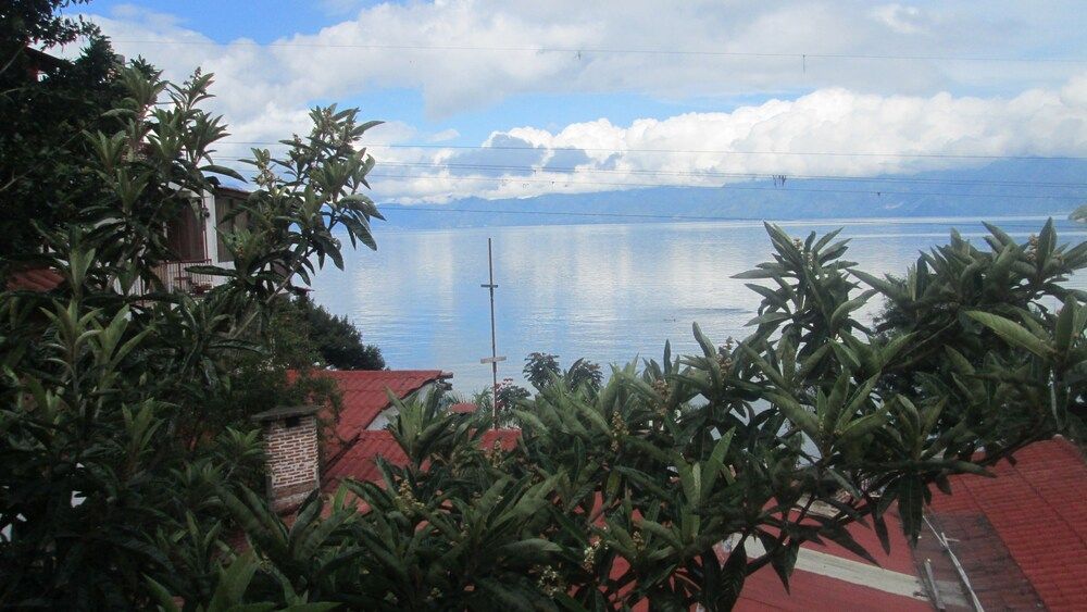 Romantic Room, Multiple Bedrooms, Fireplace, Lake View
