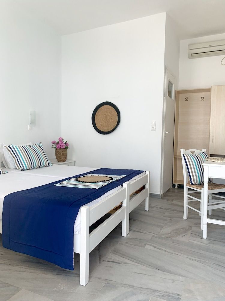 Standard Room, Partial Sea View