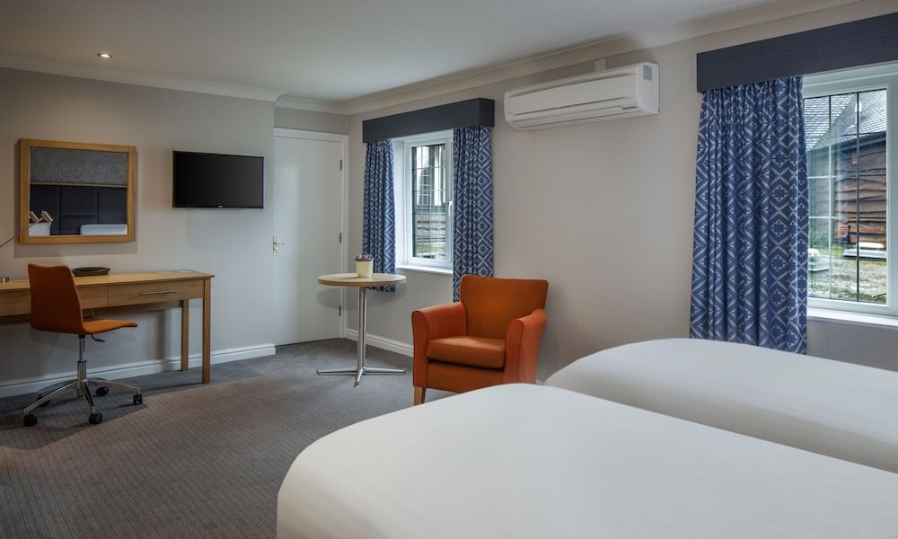 Classic Twin Room
