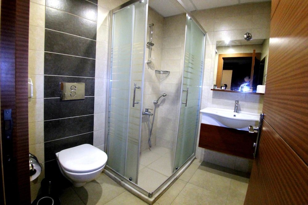 Selena Hotel Family Room 7