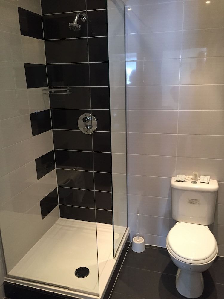 Hotel 65 Twin Room 6