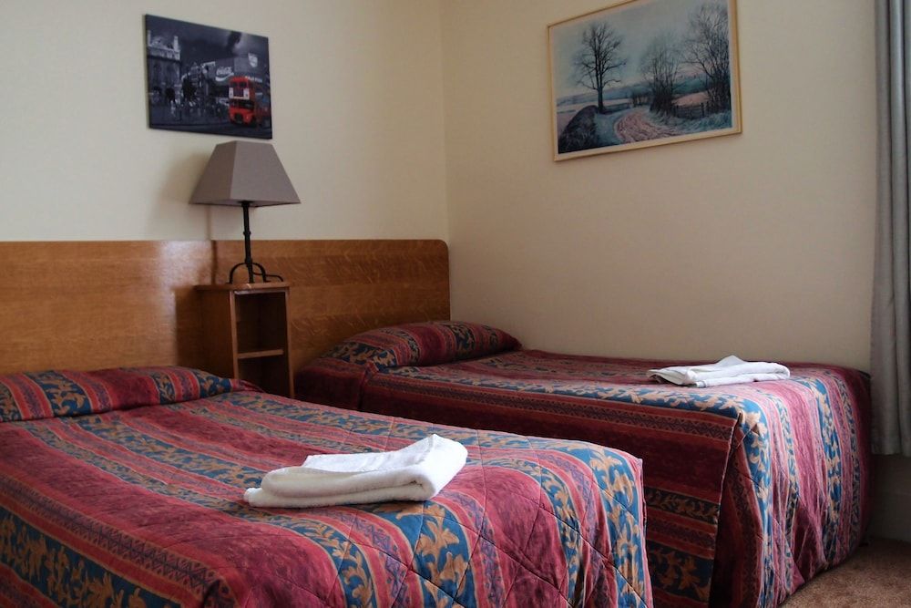 Hotel 65 Twin Room 5