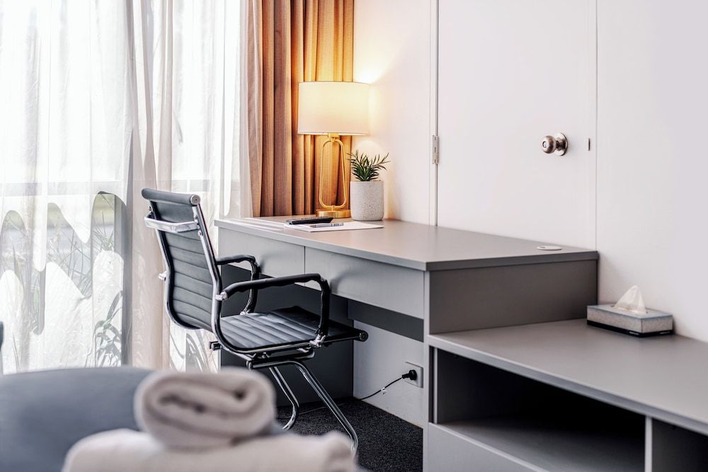 The Select Inn Penrith Queen Single Twin Room 12