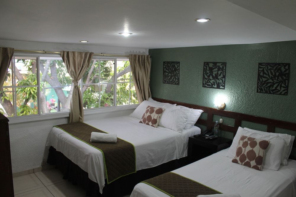 Hotel Tazumal House Double Room 14