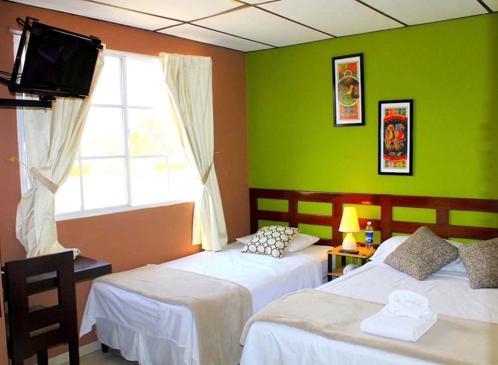 Hotel Tazumal House Double Room 9