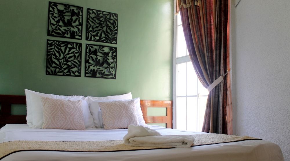 Hotel Tazumal House Double Room 16