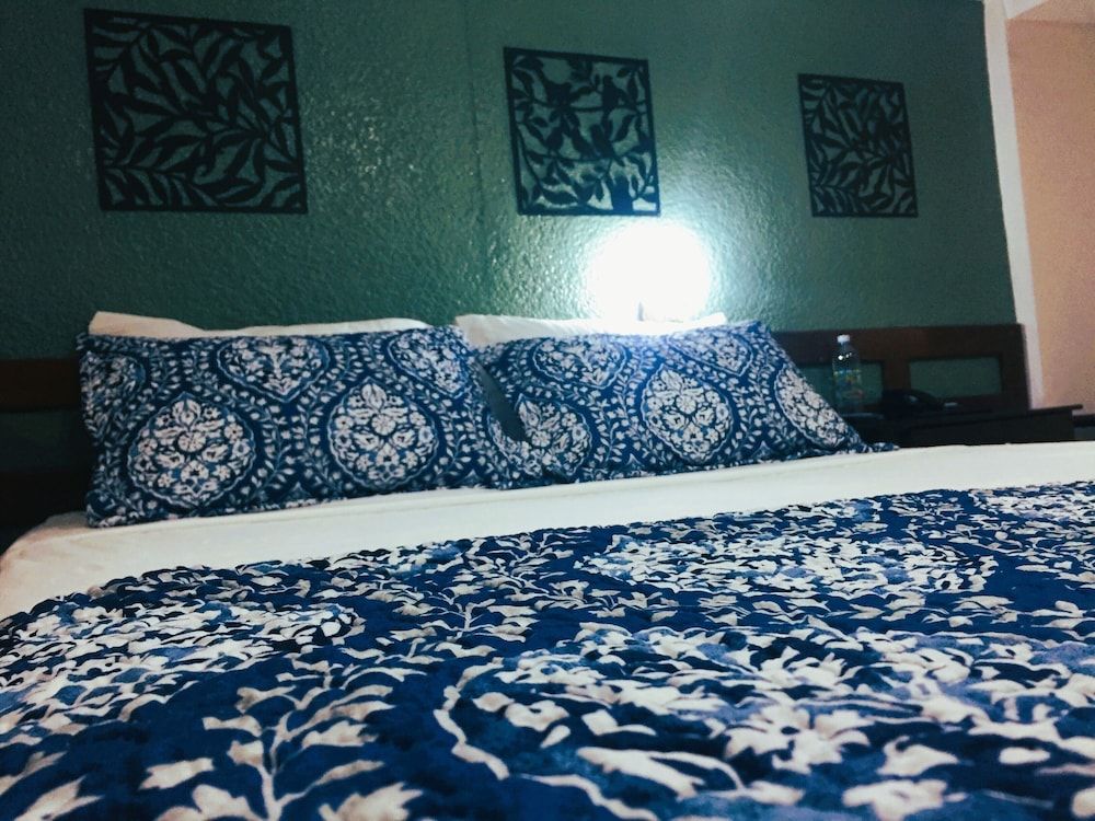 Hotel Tazumal House Double Room 33