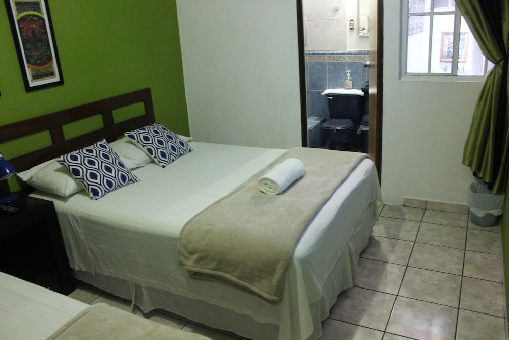 Hotel Tazumal House Double Room 4