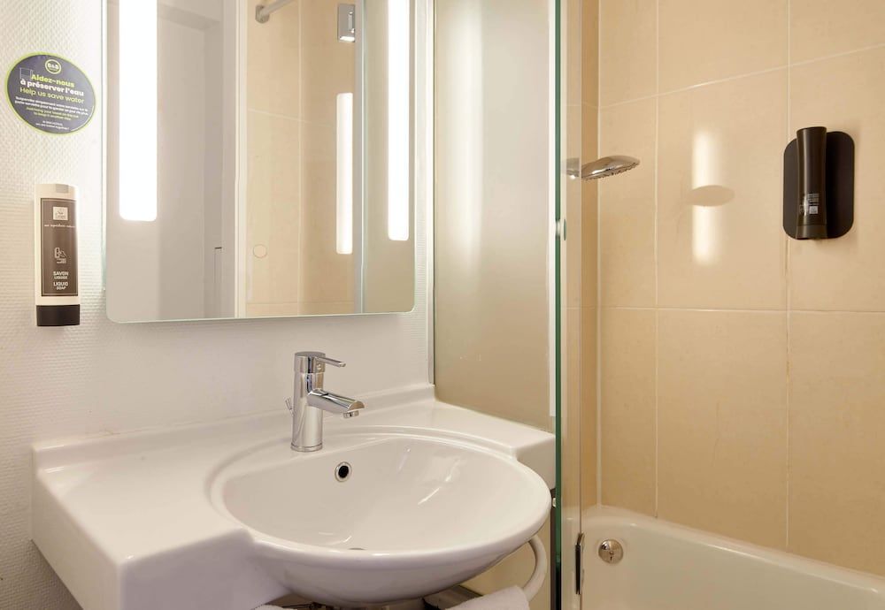 B&B HOTEL Paris Roissy CDG Aéroport Twin Room 4