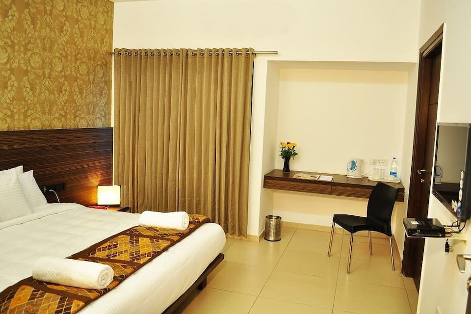 The Palazzo - A Premium Service Apartment Standard Non AC 2