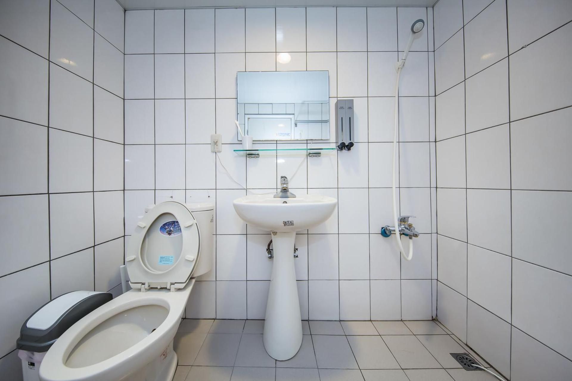 undefined Mr Lobster's Secret Den Design Hostel 4