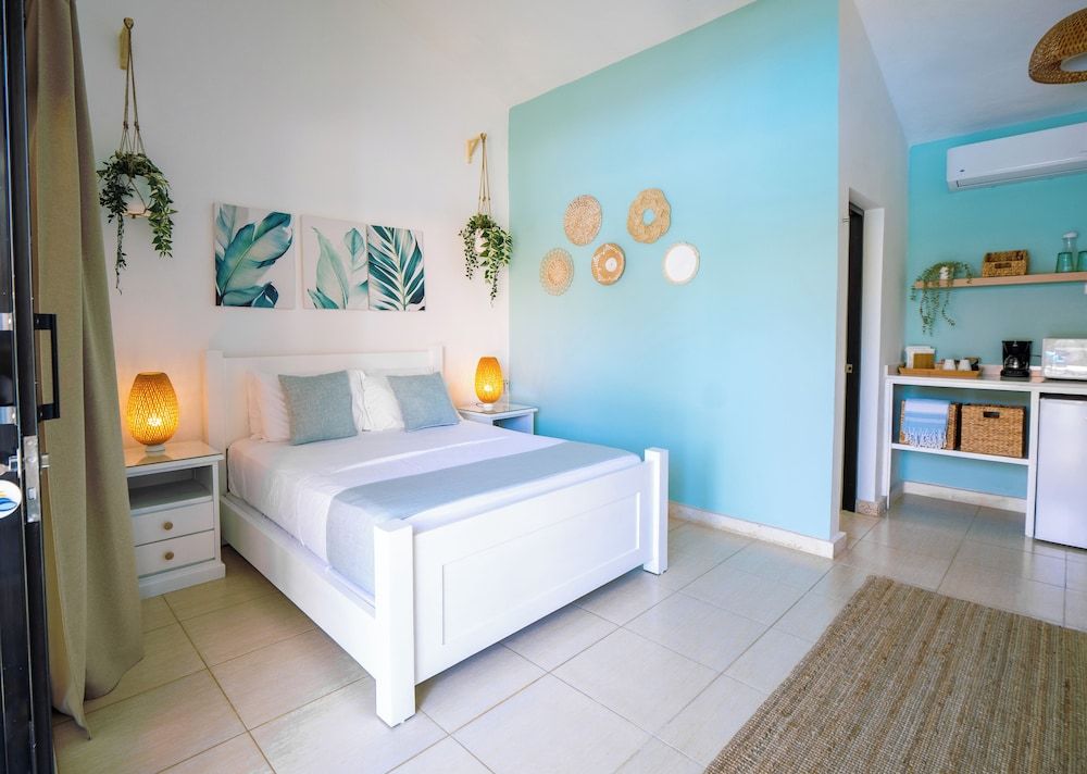 Garden by the Sea Room, 1 Queen Bed with Sofa bed, Poolside