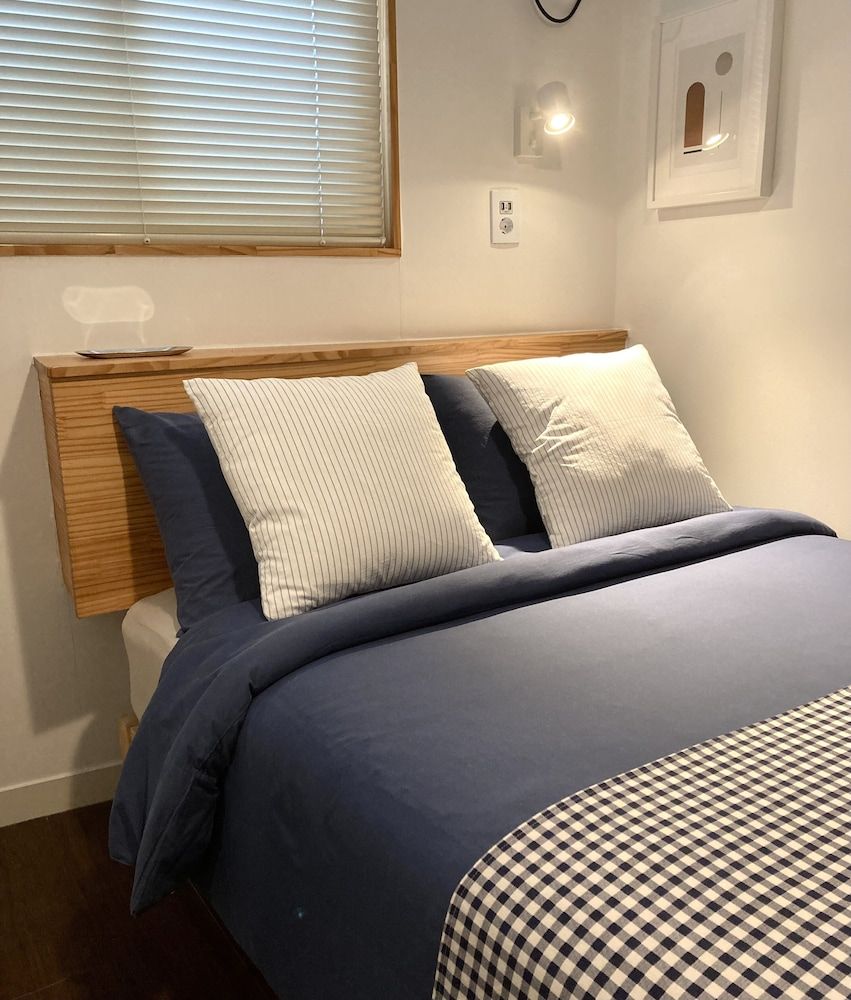 undefined Hostel Beige 2nd 2