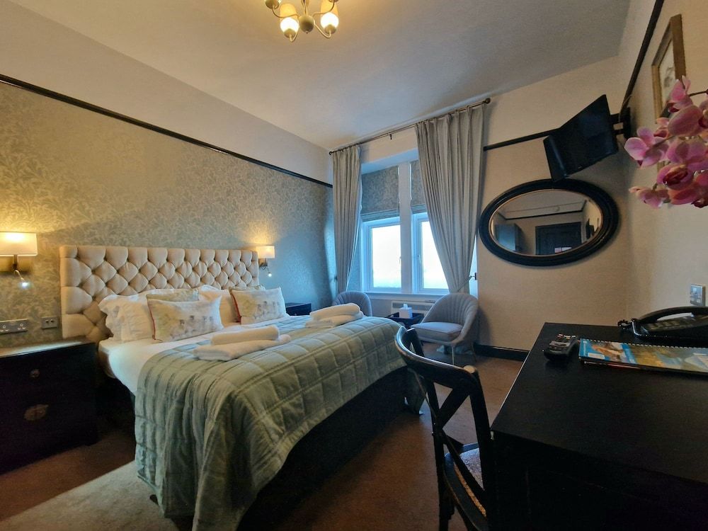 West Highland Hotel Superior Double Room 2