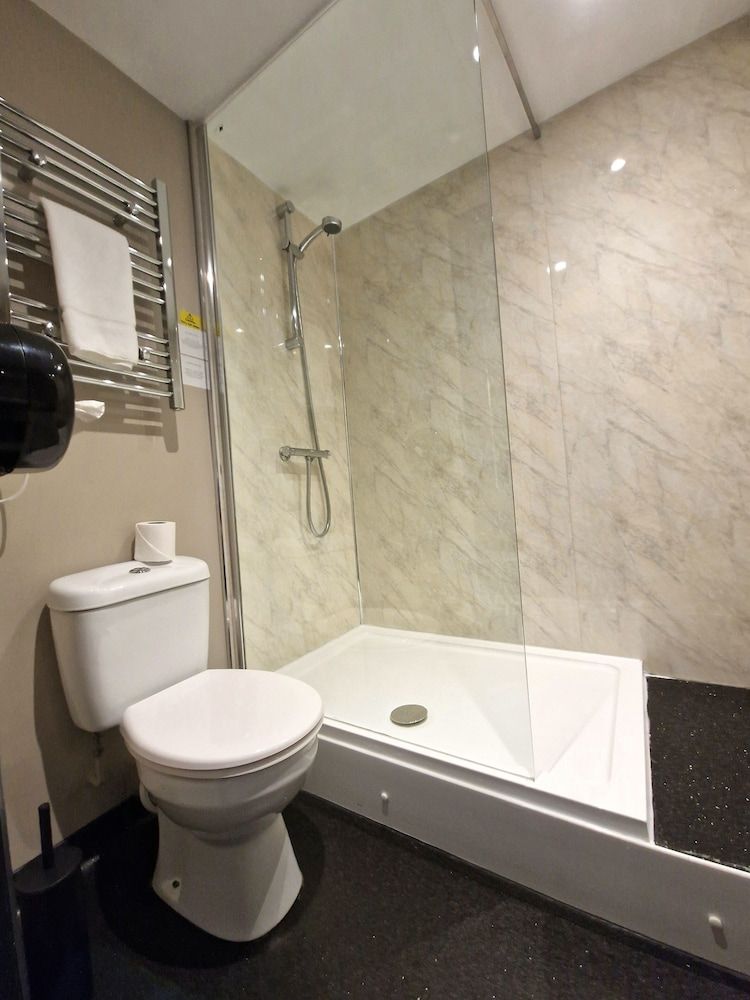 West Highland Hotel Classic Double Room 8