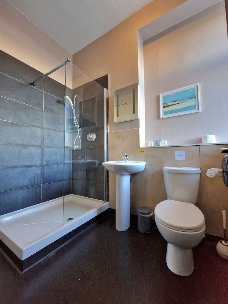 West Highland Hotel Classic Double Room 7