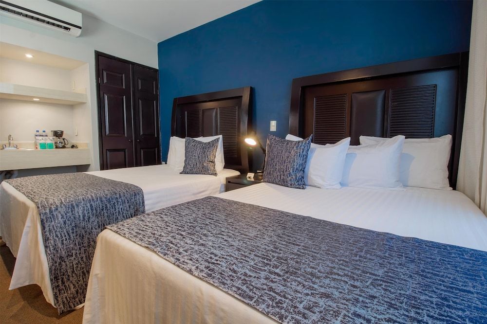 Best Western Real Tula Express Standard Room, 2 Double Beds, Non Smoking, Microwave 2