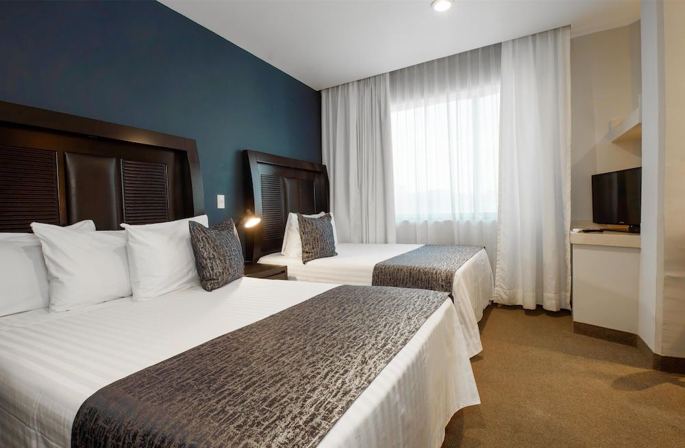 Best Western Real Tula Express Standard Room, 2 Double Beds, Non Smoking, Microwave 3