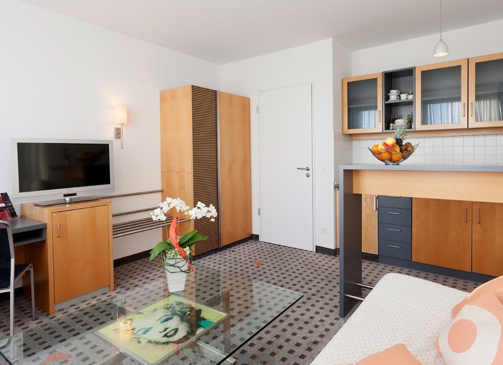 Best Western Hotel am Europaplatz Junior Suite, 1 Double Bed (Cozy Sitting Corner) 7