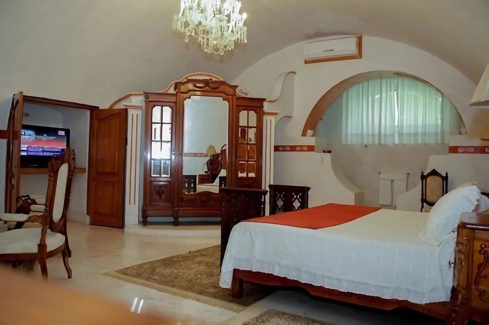 Hotel Hacienda Vista Hermosa Deluxe Room, 1 King Bed 4