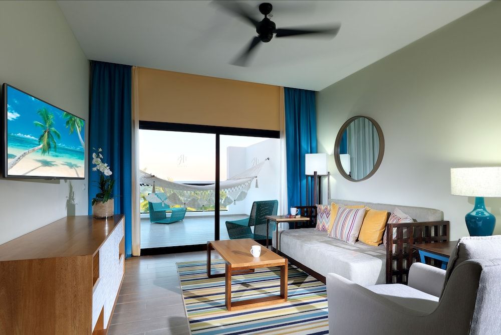 Suite Jacuzzi Terrace Ocean View + EXCLUSIVE Cap Cana Benefits