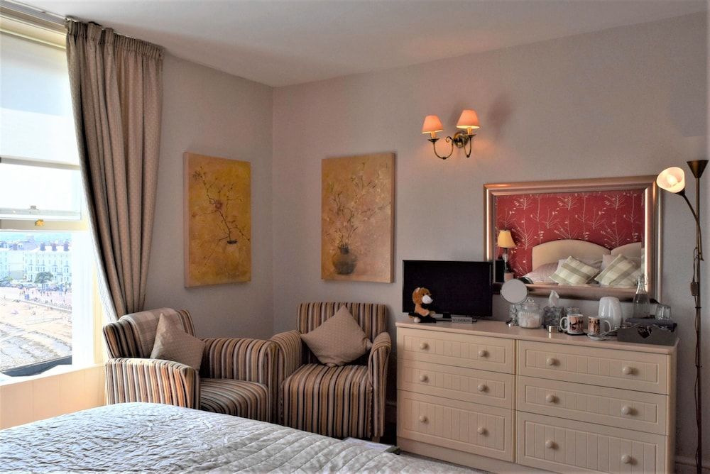 Superior Double or Twin Room, Ensuite, Sea View