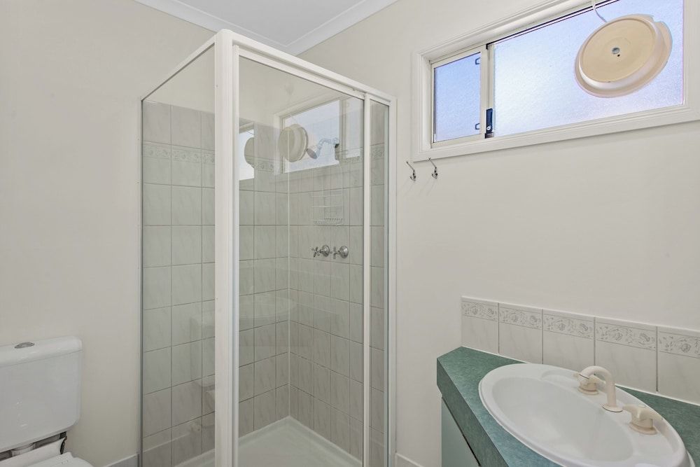 Discovery Parks - Perth Airport Standard 2 Bedroom Cabin 4