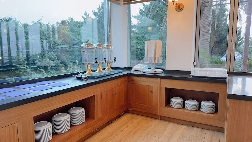 undefined AVA Hotel Jeju Hamdeok 8