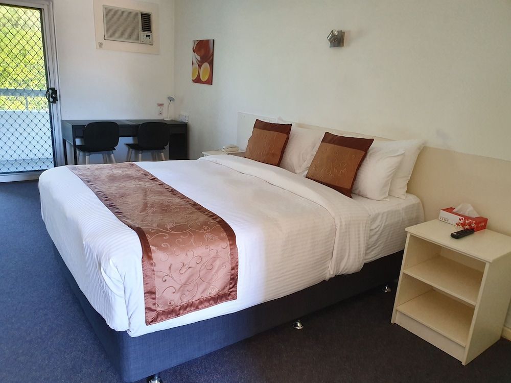 Econo Lodge Rivervale Standard Room, 1 Queen Bed, Non Smoking 2