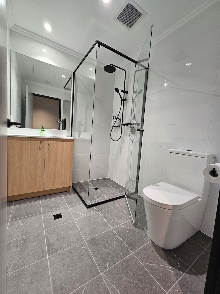 Econo Lodge Rivervale Superior Room, 1 Queen Bed, Non Smoking 18