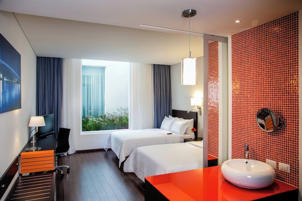 undefined Fiesta Inn Plaza Central Aeropuerto 10