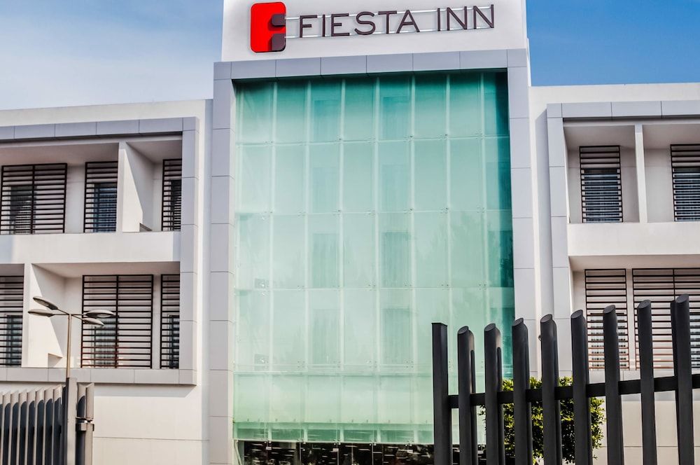 undefined Fiesta Inn Plaza Central Aeropuerto 6