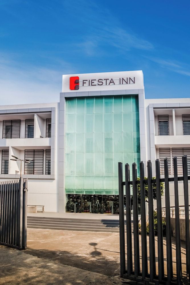 undefined Fiesta Inn Plaza Central Aeropuerto