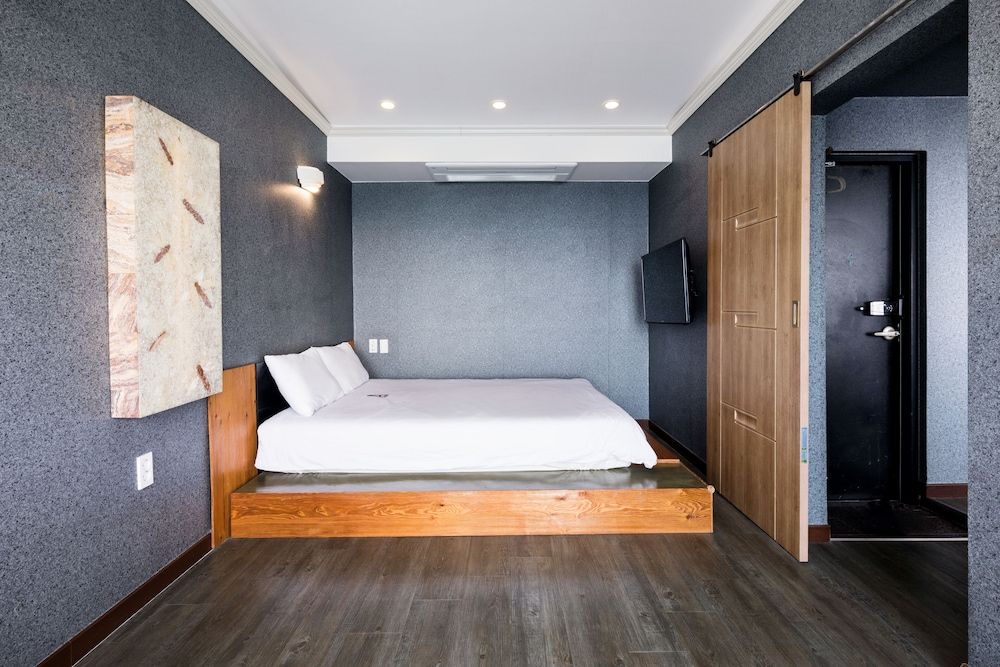 Aqua BEAutique Double Room, Private Pool, Ocean View 4