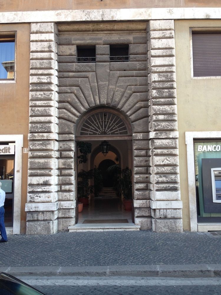 undefined St. Peter' Six Rooms & Suites 8