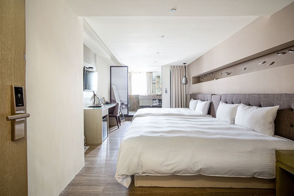 Deluxe Quadruple Room