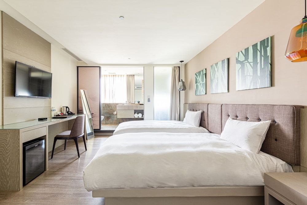 Elite Twin Room