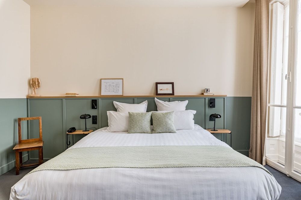 undefined Globe et Cecil Hôtel 8