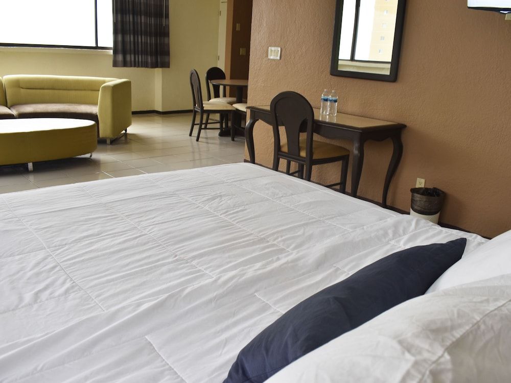 Hotel Corona Plaza Suite, Ocean View 2