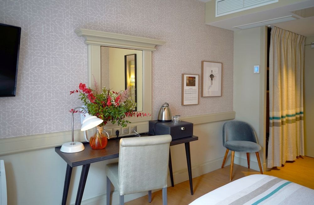 Hotel Litteraire Gustave Flaubert, Signature Collection Comfort Room, 1 Double Bed, Non Smoking 3