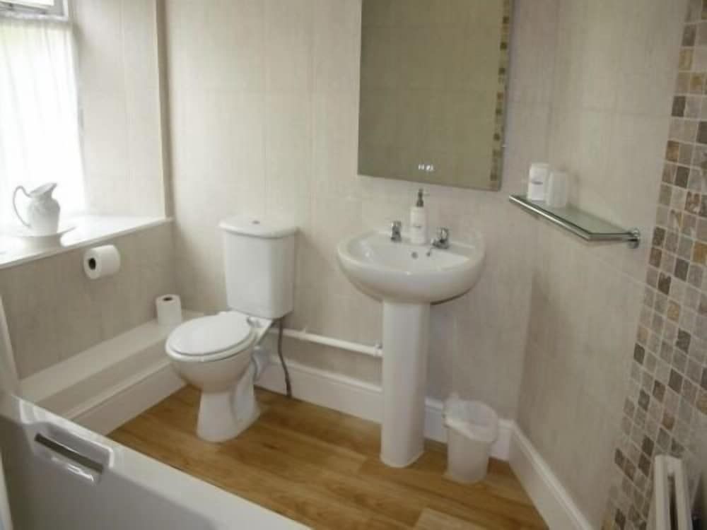 The White Lion Inn Superior Double Room, Ensuite 2