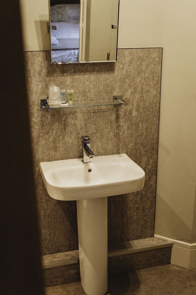 The White Lion Inn Standard Double Room, Ensuite 6