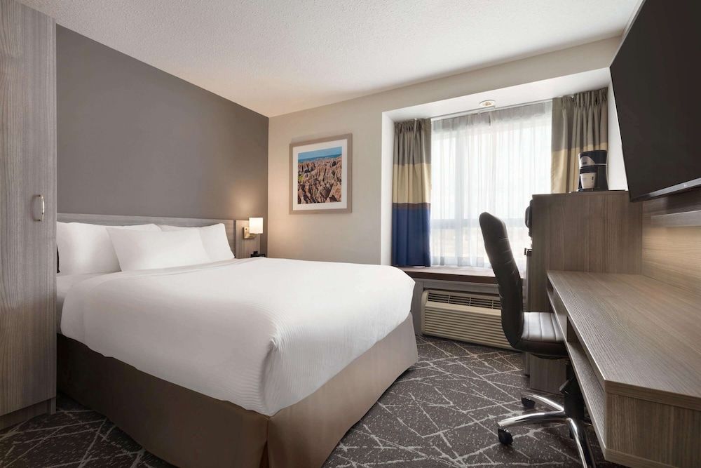 Economy Room, 1 Queen Bed, Non Smoking