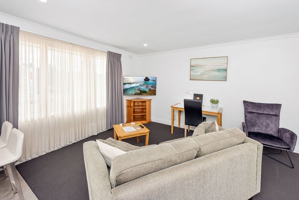 Fawkner Executive Suites & Serviced Apartments Superior Apartment 3