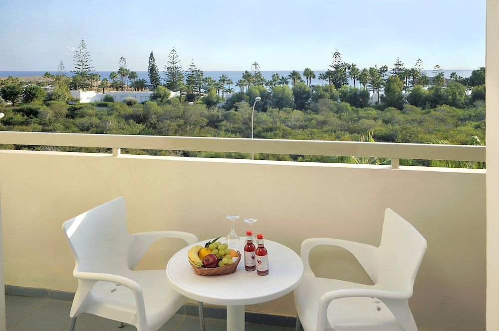 Twin Room, Pool View