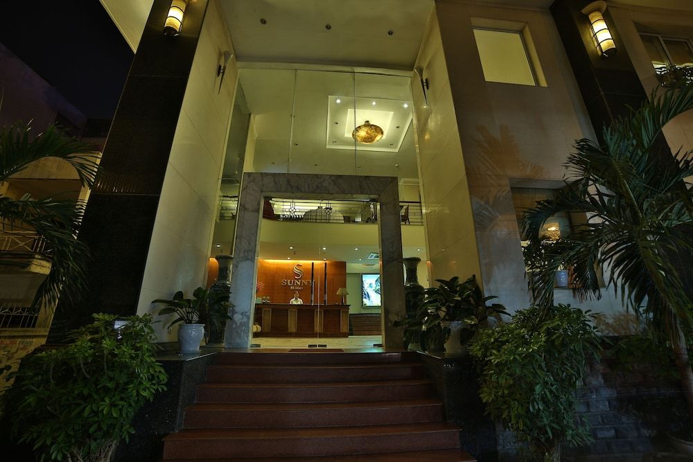 undefined Sunny Hotel 1 2