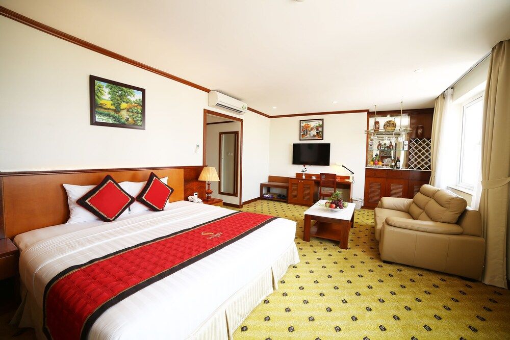 undefined Sunny Hotel 1 7