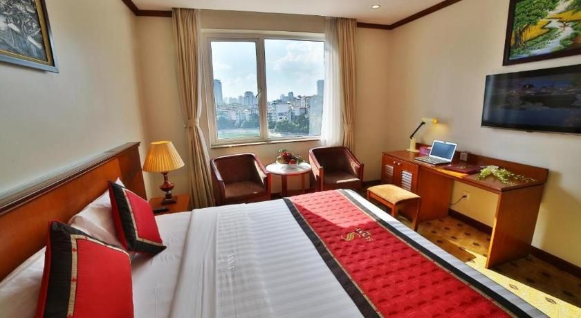 undefined Sunny Hotel 1 7