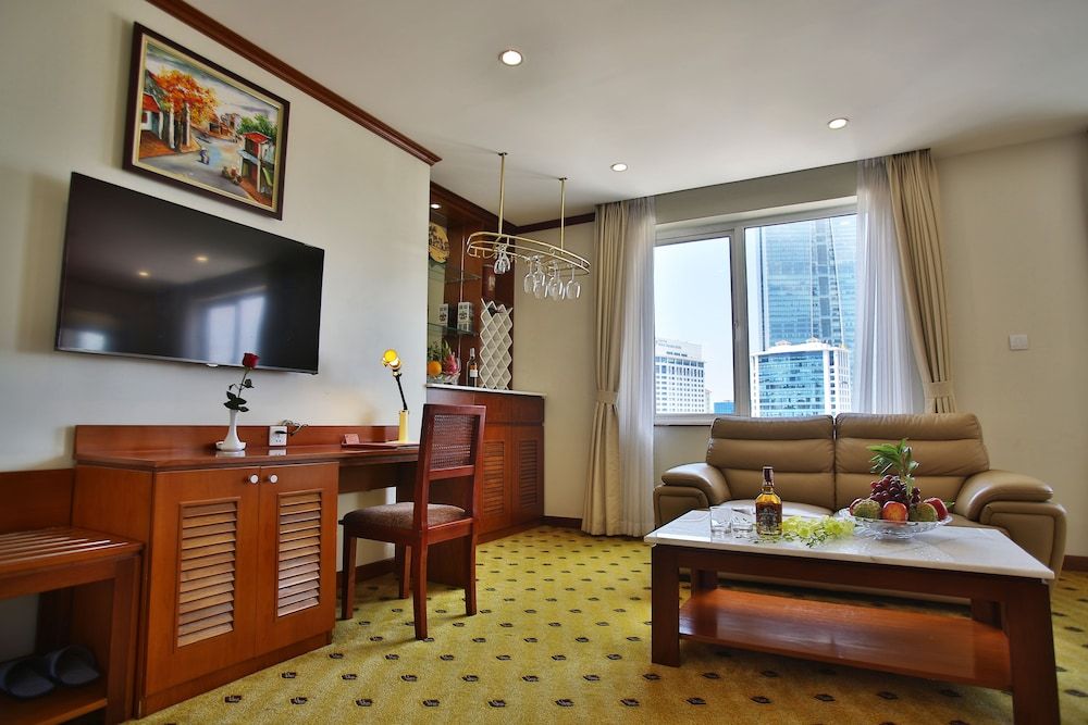 undefined Sunny Hotel 1 10